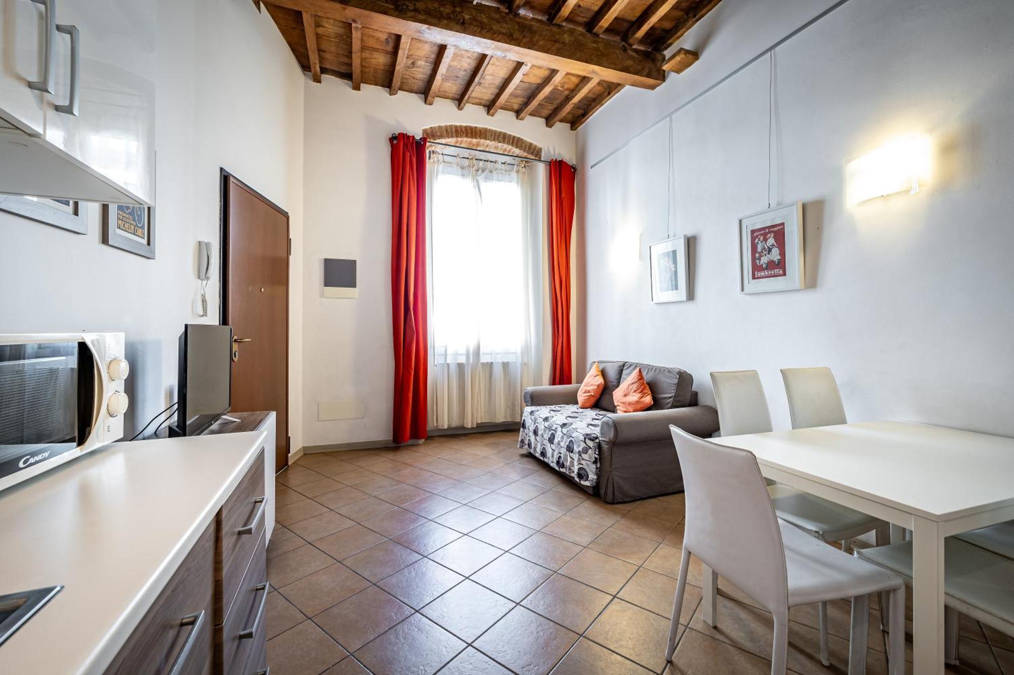 Roommo Beccaria * Firenze